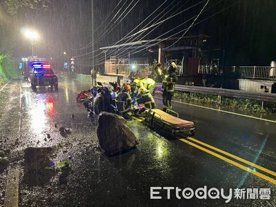 快訊／嚇死人！新北市台7乙落大石　20歲騎士遭砸斷腿