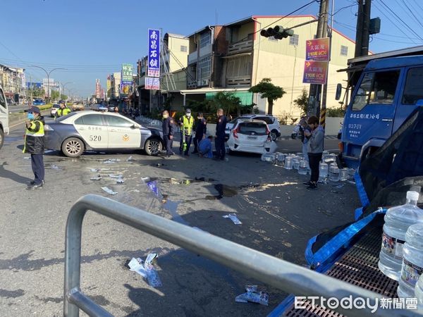 ▲▼屏東警匪追逐。（圖／記者陳崑福翻攝）