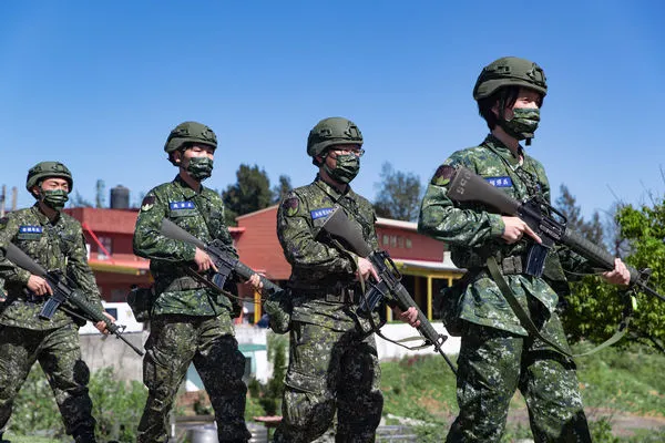 ▲▼新制教召第四天操課內容，執行5公里行軍訓練。（圖／軍聞社）