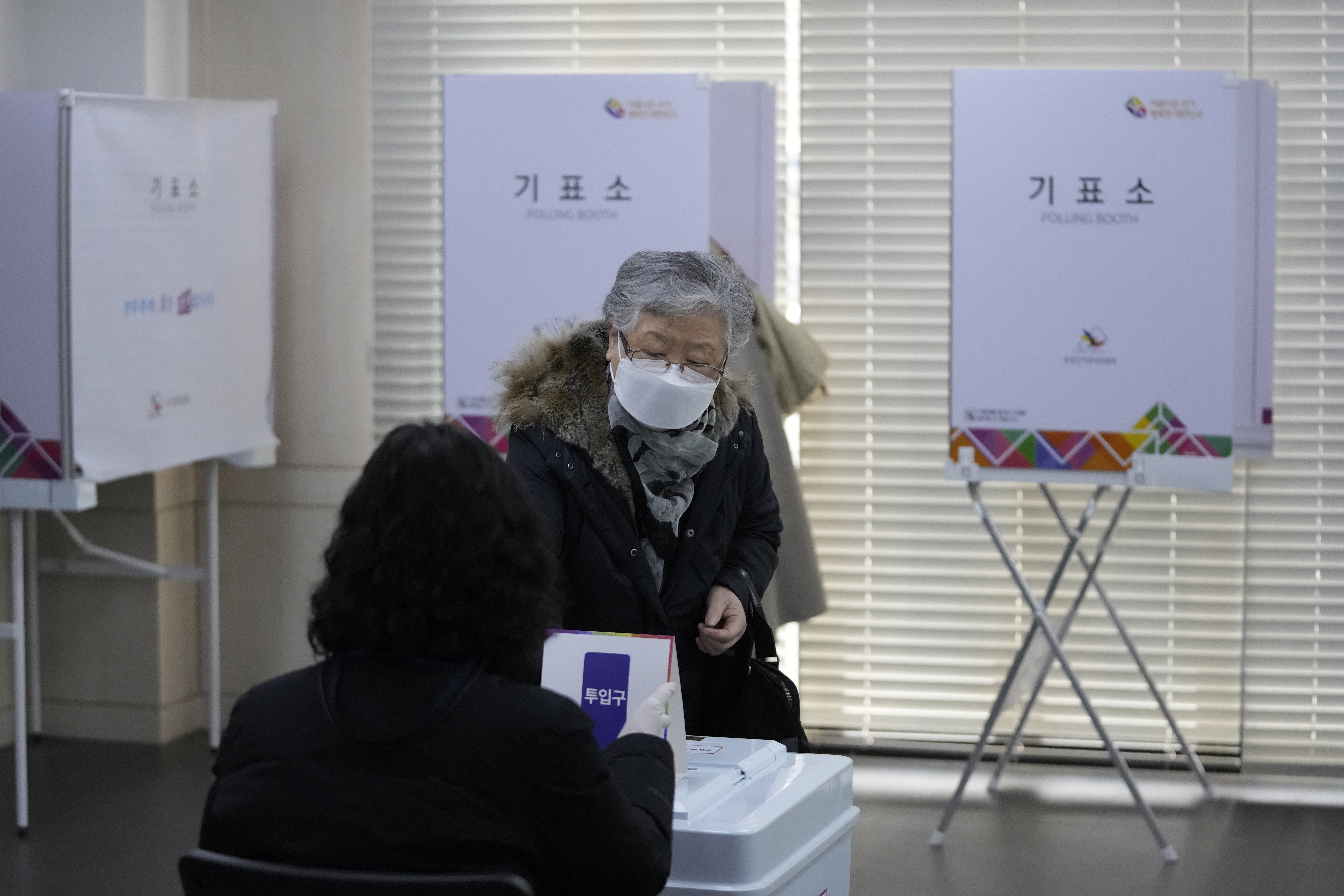 ▲▼南韓首爾某投票所內部情況。（圖／達志影像／美聯社）