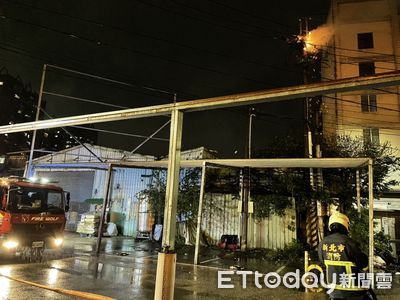 新北汐止深夜「電線桿」爆火花狂燒　台電人員緊急到場