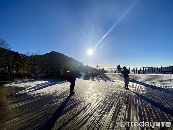 ▲▼寒流來襲，宜蘭太平山結霜。（圖／羅東林管處提供）