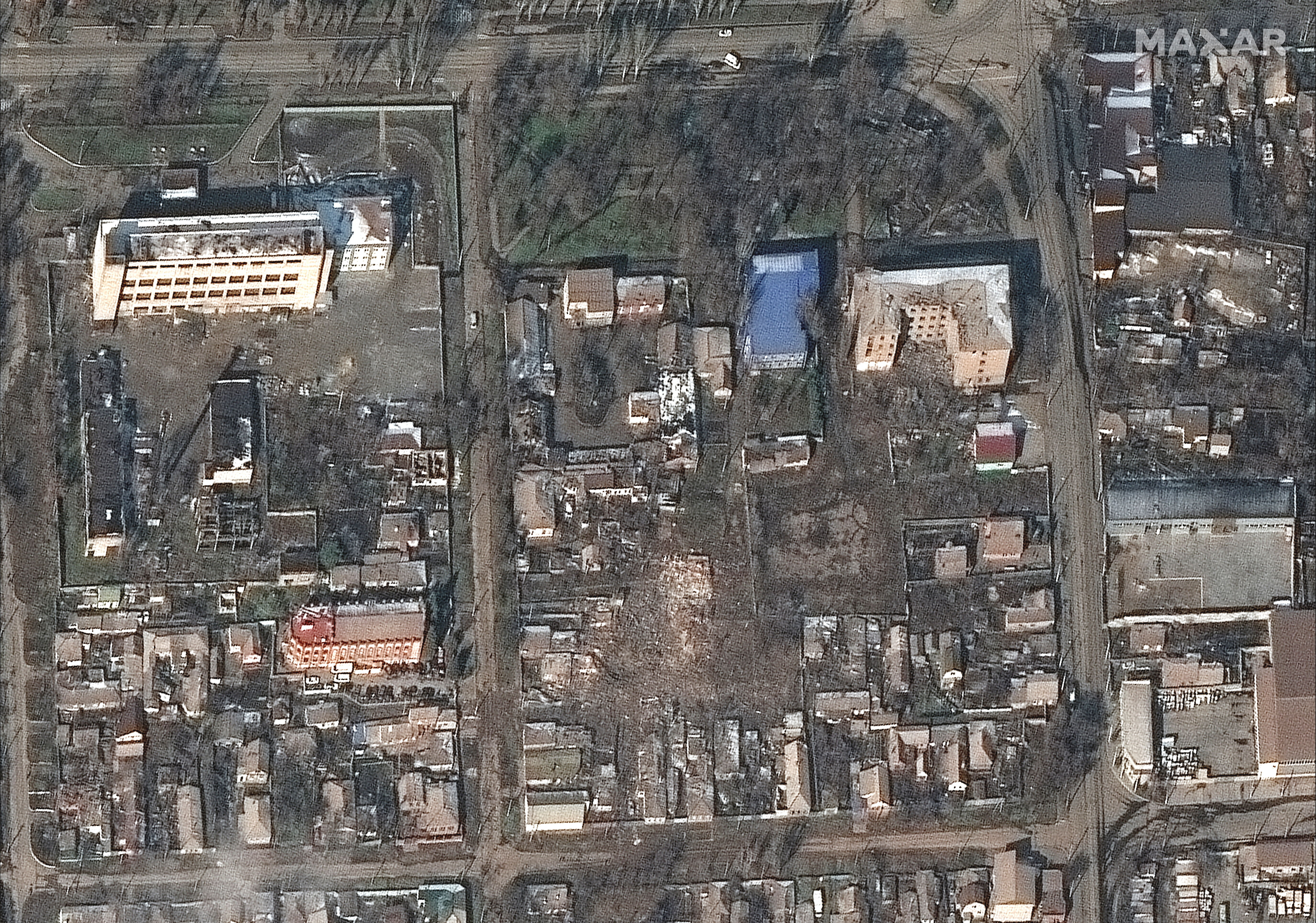 ▲▼ 烏克蘭馬力波（Mariupol）去年6月及今年3月9日衛星照可見俄軍空襲造成的破壞。（圖／路透）