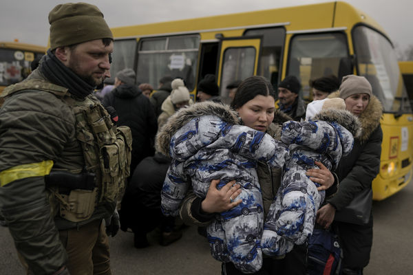 ▲▼烏克蘭居民準備從基輔撤離。（圖／達志影像／美聯社）