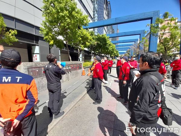 ▲台南市消防局第七大隊，3月起陸續針對所轄高層建築物辦理現地踏勘及電梯救援訓練。（圖／記者林悅翻攝，下同）