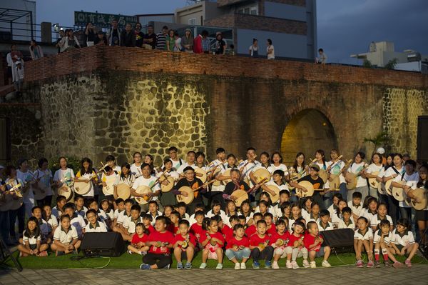 ▲▼「半島歌謠祭」將於3/18-20登場，以恆春半島傳統民謠為基底，融合流行、爵士、交響樂等多元曲風，串連學校、協會和在地音樂人，動員上千人參與。（圖／半島歌謠祭提供）