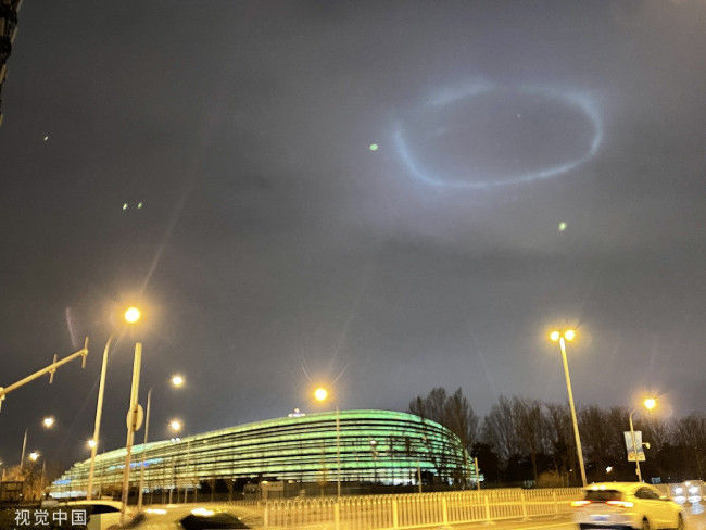 ▲▼北京夜空中出現一個神秘光圈。（圖／CFP）