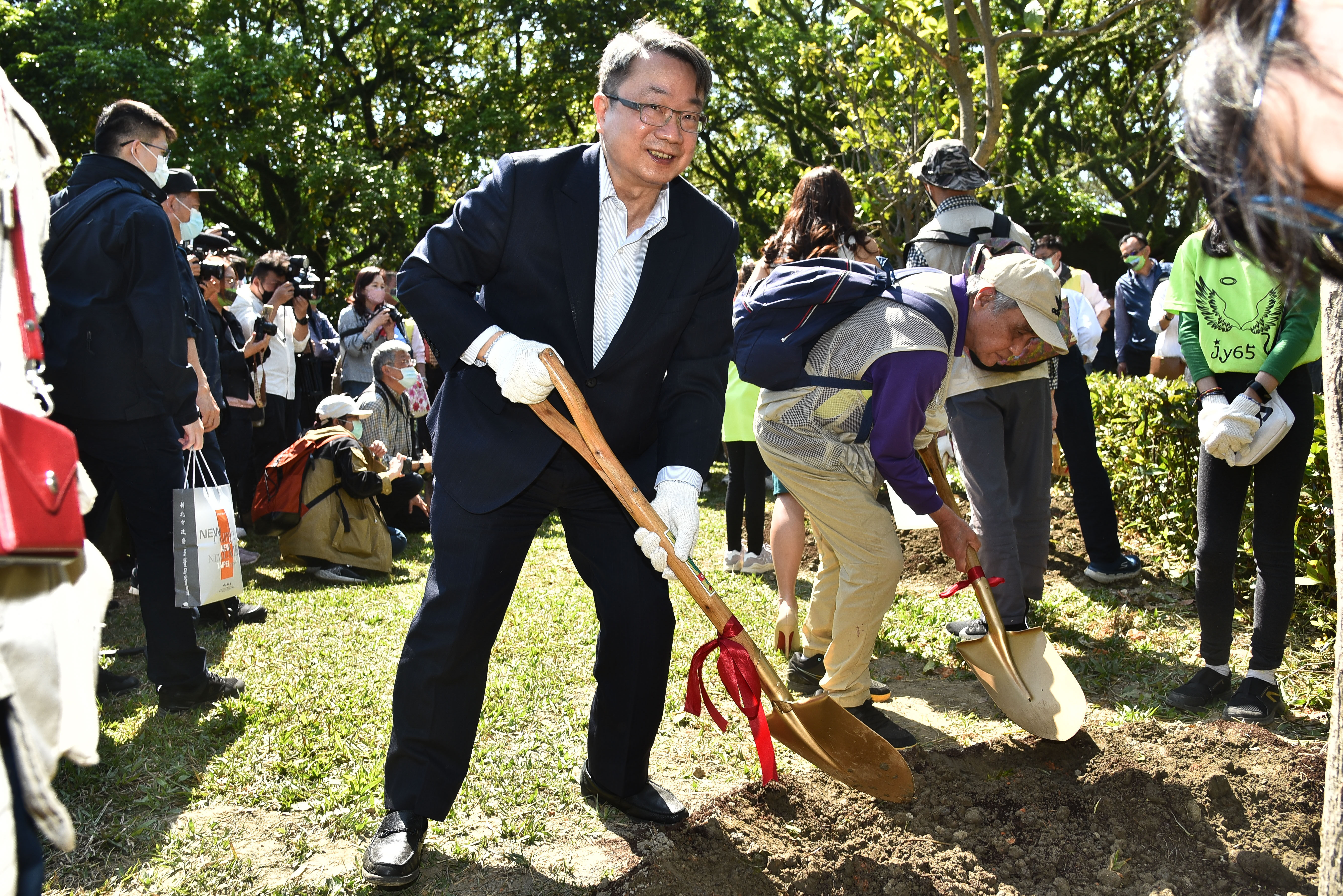 ▲▼東森集團副總裁廖尚文參加111年植樹節-新北山海造林計畫啟動記者會。（圖／記者李毓康攝）