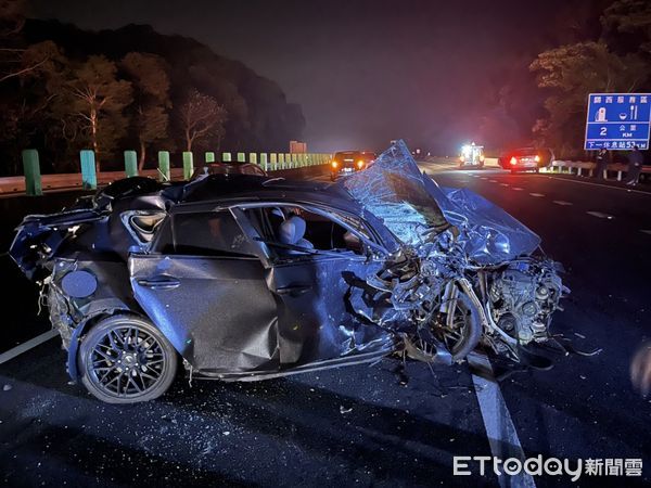 ▲國道關西6車追撞　護理師路過神手CPR！昏迷女甦醒見證奇蹟。（圖／記者陳凱力翻攝）