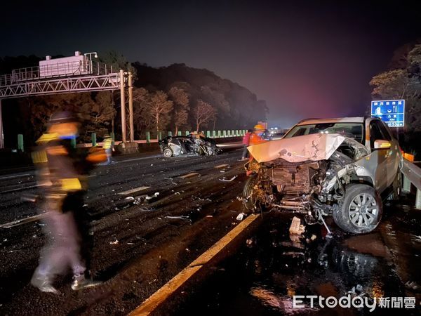 ▲國道關西6車追撞　護理師路過神手CPR！昏迷女甦醒見證奇蹟。（圖／記者陳凱力翻攝）