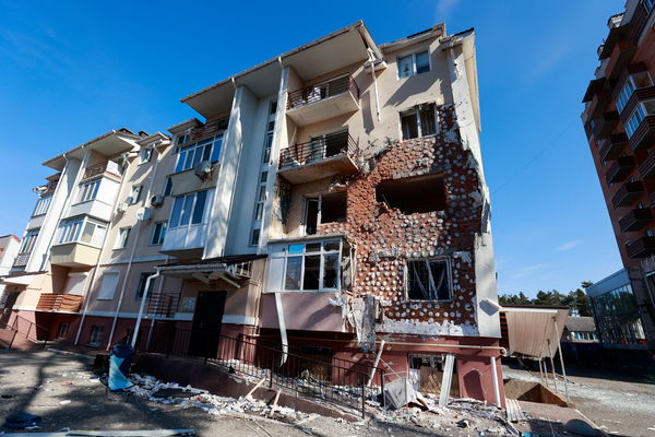 ▲▼ 烏俄12日在基輔郊區伊爾平爆發激戰。（圖／路透）