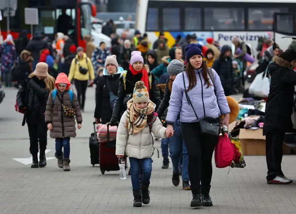 ▲▼ 烏克蘭大批難民逃向歐洲各國，其中許多人湧入波蘭。（圖／路透）