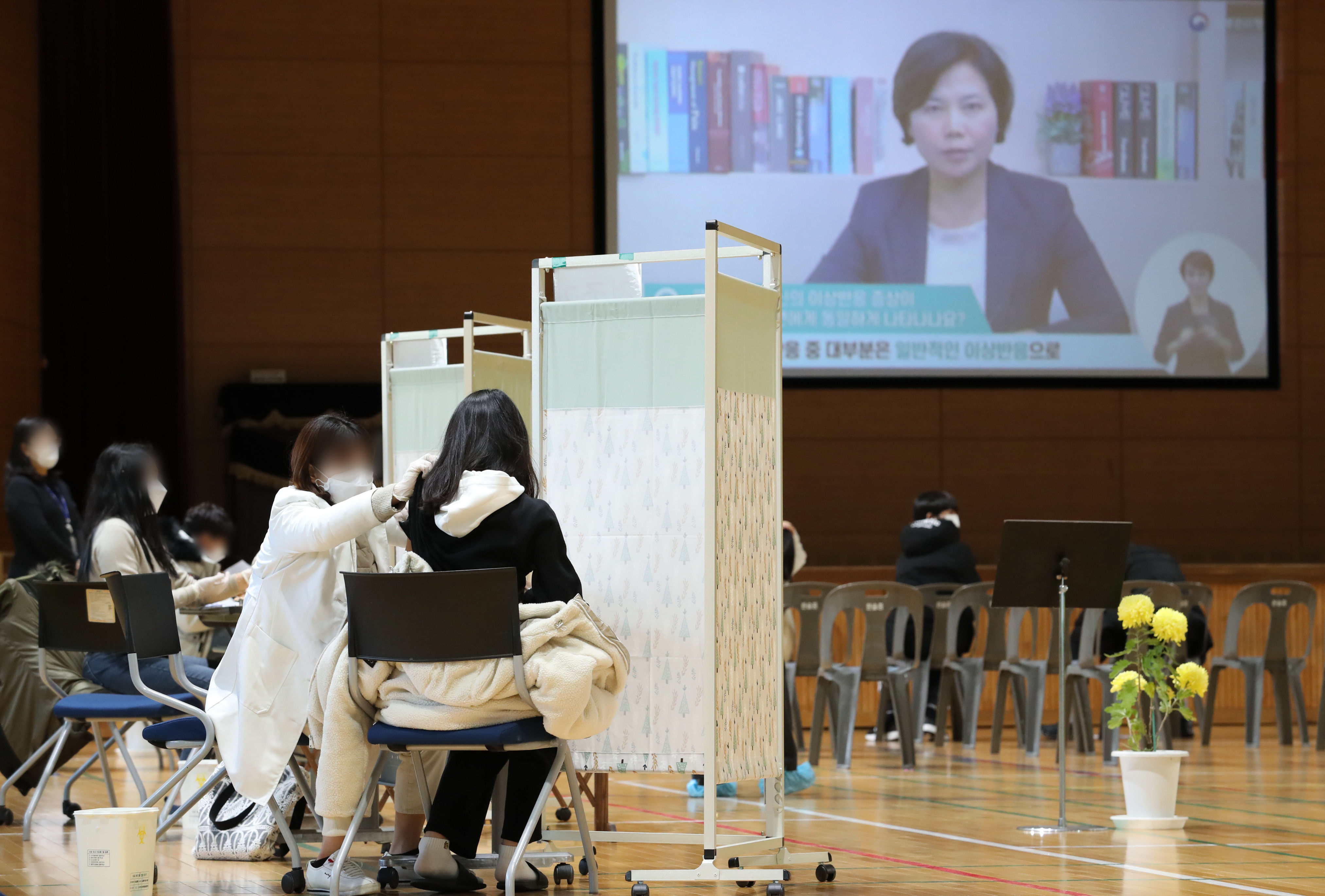 ▲▼南韓各級校園施打新冠疫苗。（圖／達志影像）