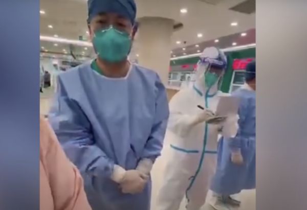 ▲▼上海醫院爆院內感染　護士「抗議防護不足」竟遭醫生毆打！。（圖／翻攝微博）