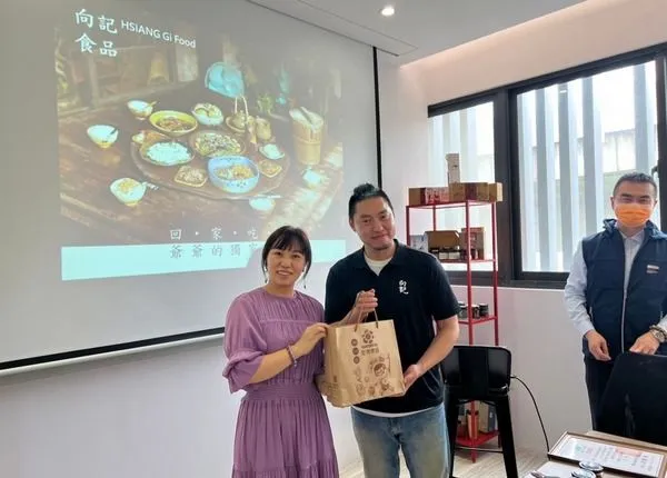 ▲協助客戶做出暢銷產品！「向記食品」用心研發創新價值。（圖／記者楊淑媛攝）
