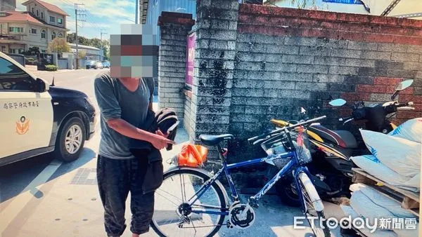 ▲歸仁分局警方迅速破獲竊取王姓外送員自行車的潘嫌，將單車發還被害人，他得以繼續打工賺取學費。（圖／記者林悅翻攝，下同）