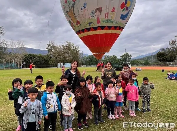 ▲台東縣國小學童熱氣球推廣教育開跑。（圖／記者楊鈞典翻攝）