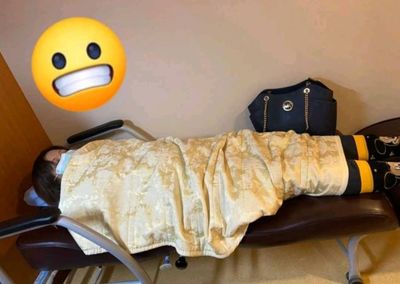 妹陪病自帶被子「蓋上超莊嚴」　住院姊：會讓我笑到病情加重