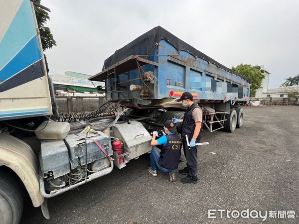 ▲▼高中女師快速道路遭鐵片砸頭慘死，警查獲肇事車輛。（圖／記者陳崑福翻攝）