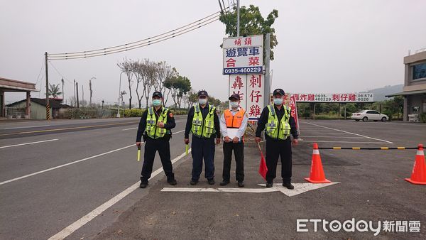 ▲市警玉井分局再度會同市警交通大隊及麻豆監理站聯手出擊，在台3線楠西段370公里處執行「警監聯合稽查」，針對改裝車輛強力告發或通知召回檢驗，共取締15件依法開罰。（圖／記者林悅翻攝，下同）