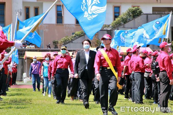 ▲校閱基隆義消常訓成果 林右昌︰感謝守護市民安全。（圖／記者郭世賢翻攝）