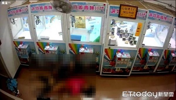 ▲▼國中生情侶在夾娃娃機店內野合，被監視器拍下，2男影片貼網遭判刑             。（圖／記者陳以昇翻攝）