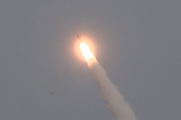 ▲▼俄羅斯2022年2月19日軍演時試射高超音速彈道導彈「匕首」（Kinzhal）。（圖／達志影像）