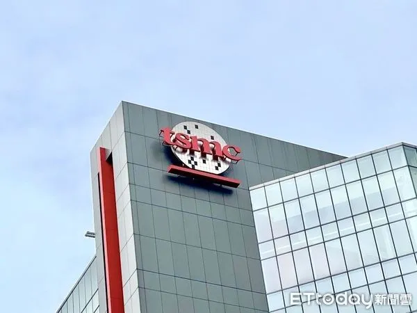 ▲台積電、合晶及日月光位於上海市的廠區啟動「封閉式生產」，產線將能繼續維持運作。（資料照／記者高兆麟攝）