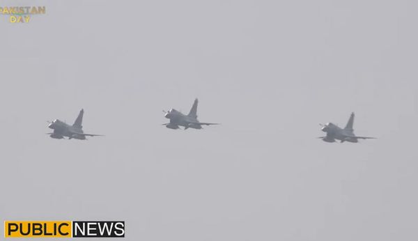 ▲從中國進口的殲-10CE亮相巴基斯坦國慶閱兵。（圖／翻攝環球時報）