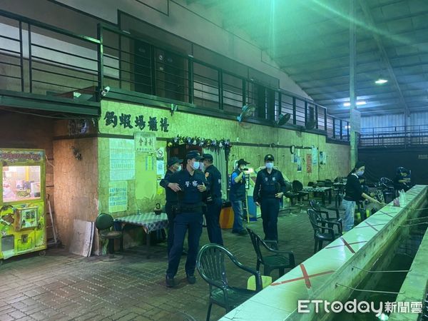 ▲東港警分局會同衛生局等單位執行聯合稽查勤務            。（圖／記者陳崑福翻攝，下同）