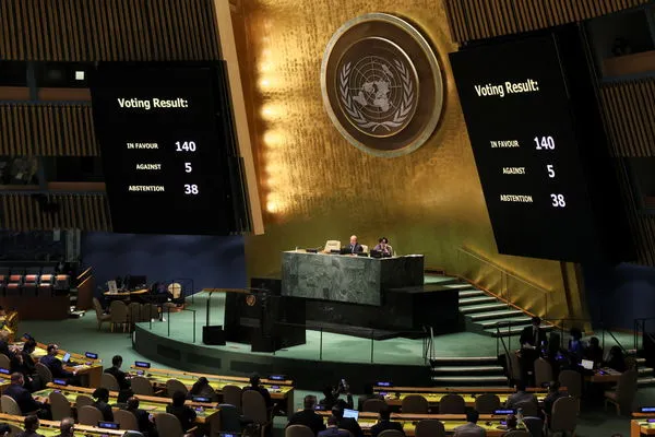 ▲▼ 聯合國大會24日通過一項新決議，人道援助烏克蘭、譴責俄羅斯。（圖／路透）