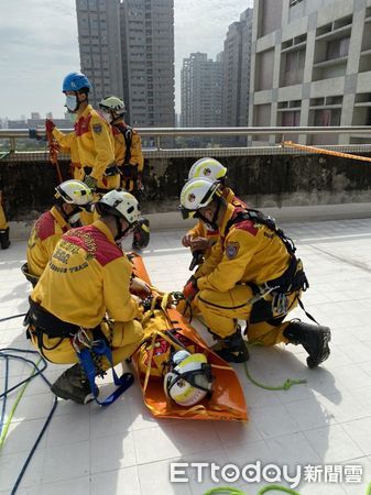 ▲台南市消防局24日至27日辦理「2022年上半年特種搜救隊專業複訓」，期許2022年底前取得「中型城市搜救隊」認證。（圖／記者林悅翻攝，下同）