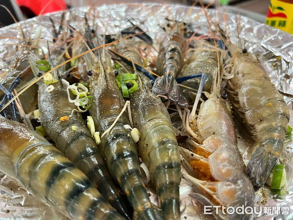 ▲▼  布袋黑皮海鮮餐廳出泰國蝦料理，價格品質比起市區釣蝦場極具殺傷力。（圖／記者翁伊森攝）