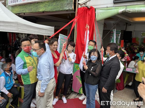 善的服務力量延伸！　陳亭妃與3議員聯合服務處揭牌 | ETtoday地方