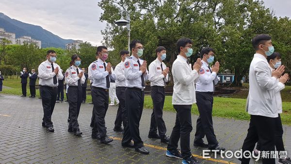 ▲▼花蓮慈濟醫院為花蓮縣培訓了3梯次共計60名高級救護技術員，並且全員通過國家考試。（圖／慈濟醫學中心提供，下同）