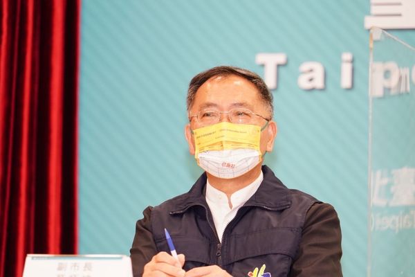 ▲▼台北市長柯文哲、副市長黃珊珊、蔡炳坤30日主持北市防疫記者會。（圖／北市府提供）