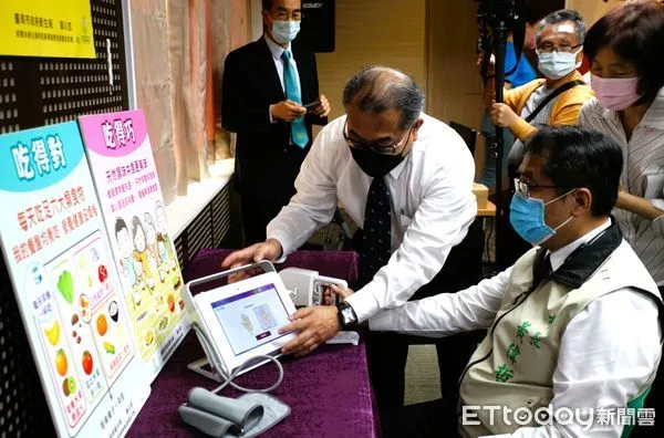▲台南市衛生局2022年辦理台南市健康照護計畫，並於30日辦理「健康e點通、台南好健康」啟動記者會。（圖／記者林悅翻攝，下同）