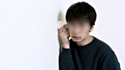 純情男終於約出妹子！上車後她突說「去朋友家拿東西」他隔門聽見拍手聲爆哭