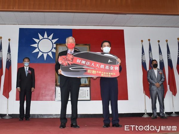 ▲▼高市警分獲贈特斯拉。（圖／記者陳宏瑞翻攝）