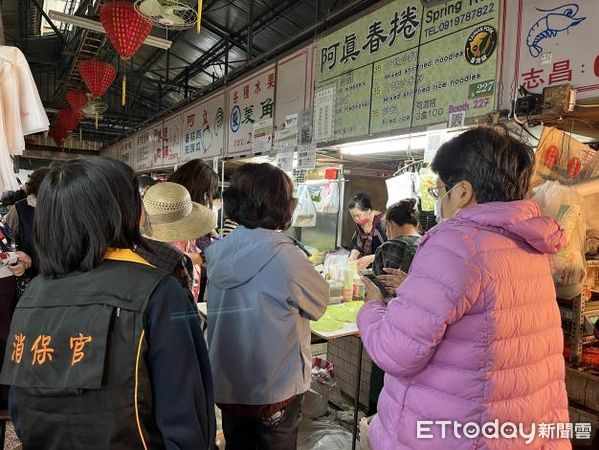 ▲台南市長黃偉哲關心清明時節應景食品之價格變動及供貨情形影響民生，指示法制處訪查物價及供需情形。（圖／記者林悅翻攝，下同）