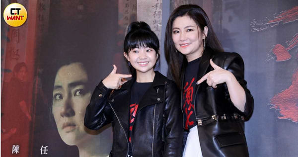 Selina與片中女兒吳以涵為電影《頭七》勤跑宣傳活動。（圖／趙文彬攝）