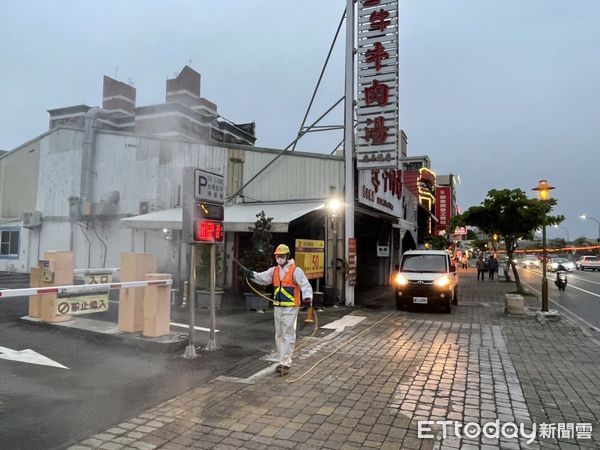 ▲基隆市2個案台南活動足跡，劉家粽子、二牛牛肉湯、雞肉飯、小北百貨…都清消，衛生局請民眾快去打疫苗。（圖／記者林悅翻攝，下同）