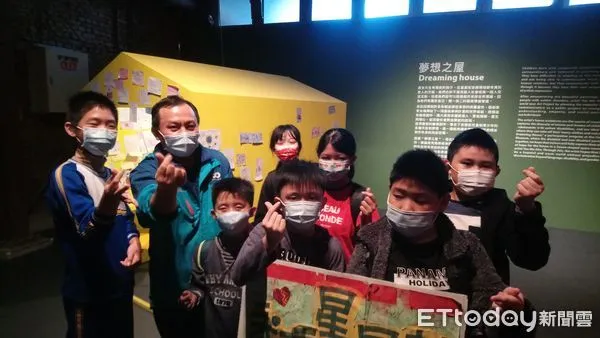 ▲永福國小四月份列為「肯納月」，除擴大於校園內宣導，也透過永福於1995年就設立的「自閉症巡迴輔導班」，將自閉症兒童的教育模式推展到全市各校園。（圖／記者林悅翻攝，下同）