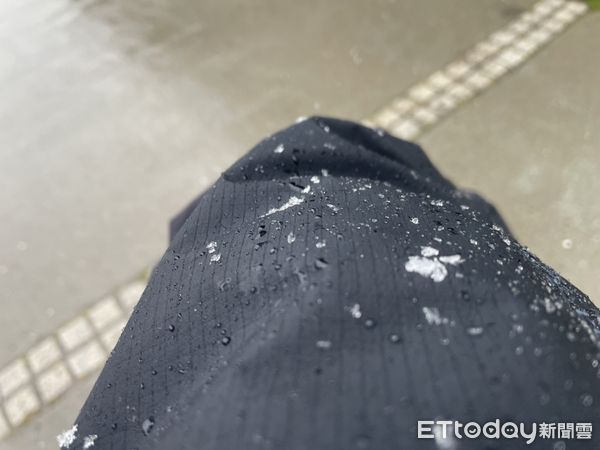 ▲▼合歡山飄雪。（圖／記者高堂堯翻攝）