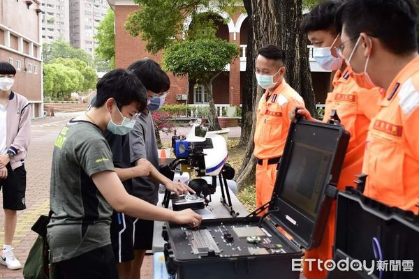 ▲海巡人員深入臺南、高雄、屏東校園推廣人才招募             。（圖／記者陳崑福翻攝）