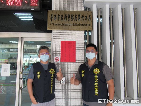 ▲2022年警大警佐班放榜，台南市警六分局偵查隊小隊長劉東益（右）、偵查佐楊政霖高中警佐班金榜，劉東益更鰲佔榜首。（圖／記者林悅翻攝，下同）