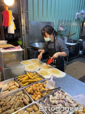 ▲▼ 嘉義朴子新市場李家潤餅 。（圖／記者翁伊森翻攝）