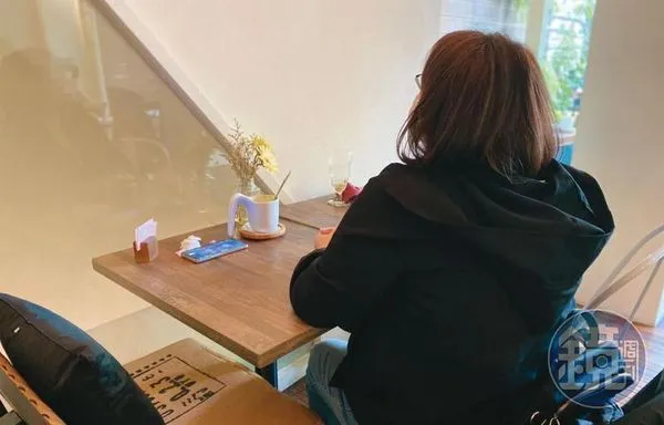 涉犯跨國運毒案的單幫客A女（圖），二審遭判刑10年。她向本刊揭露出國代購運毒內幕。