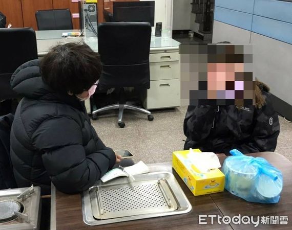 ▲23歲有聽力障礙陳女，因離家出走饑餓難耐，至永康分局永信派出所請求協助，員警熱心協助安置。（圖／記者林悅翻攝，下同）
