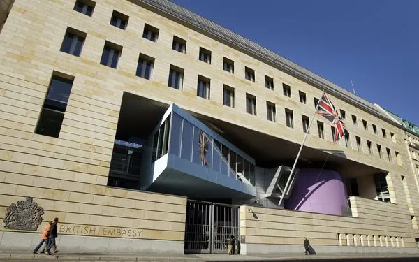 ▲▼英國駐德國柏林大使館。（圖／達志影像／美聯社）